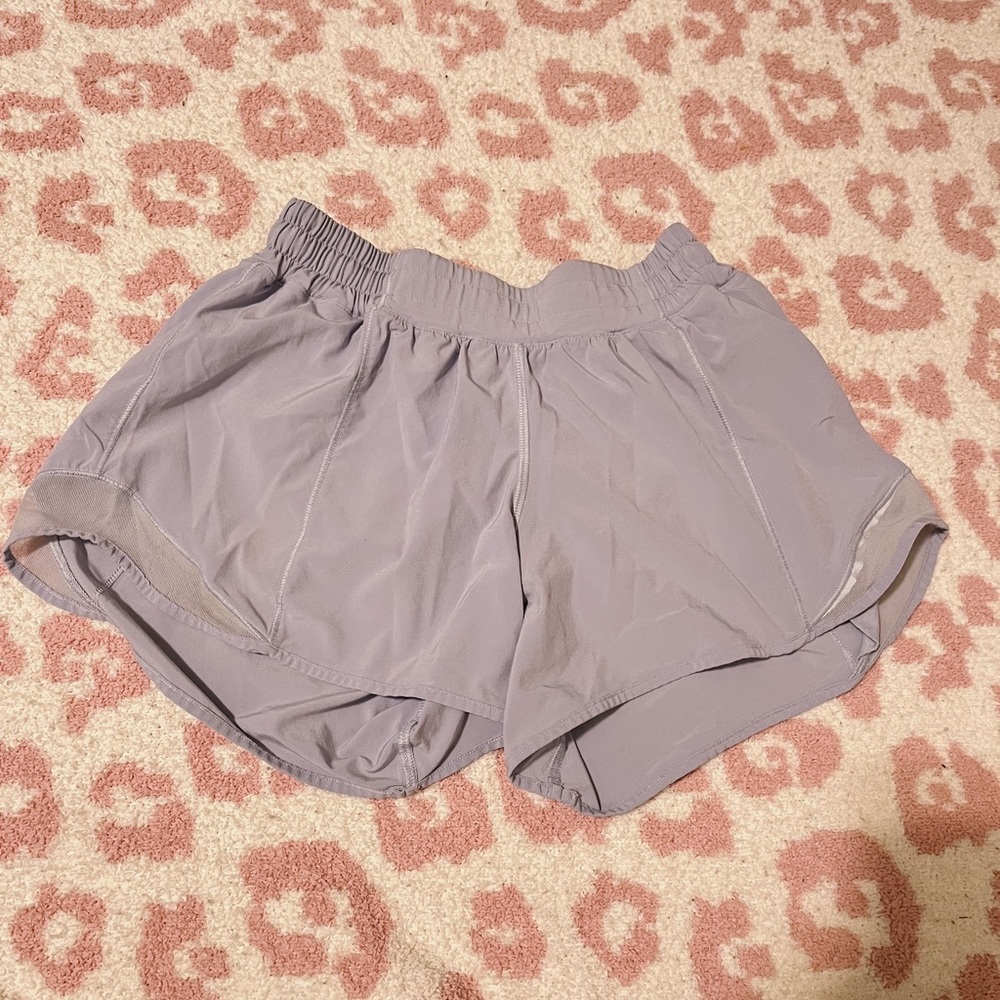 LULULEMON: 2.5 low rise Hotty Hot